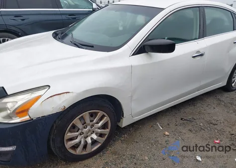 2015 Nissan Altima 2.5/2.5 S/2.5 Sl/2.5 Sv из США, поврежденный, VIN 1N4AL3AP3FN868259